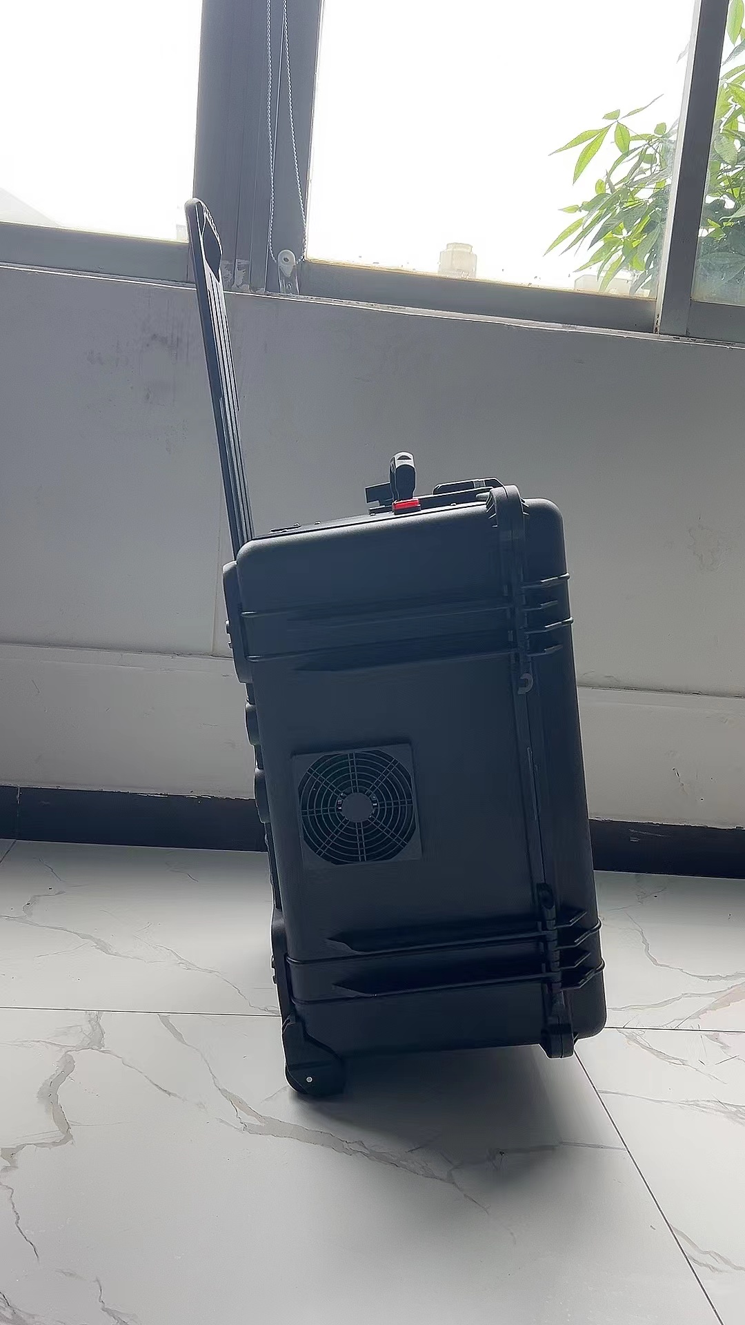 辛集手拉箱型移动通信干扰器